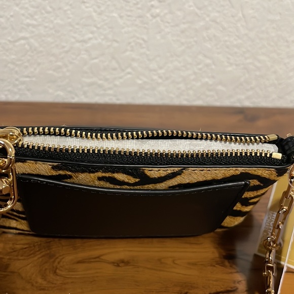 Micheal Kors Animal Print Calf Hair Parker Key Card Holder - Picture 4 of 4